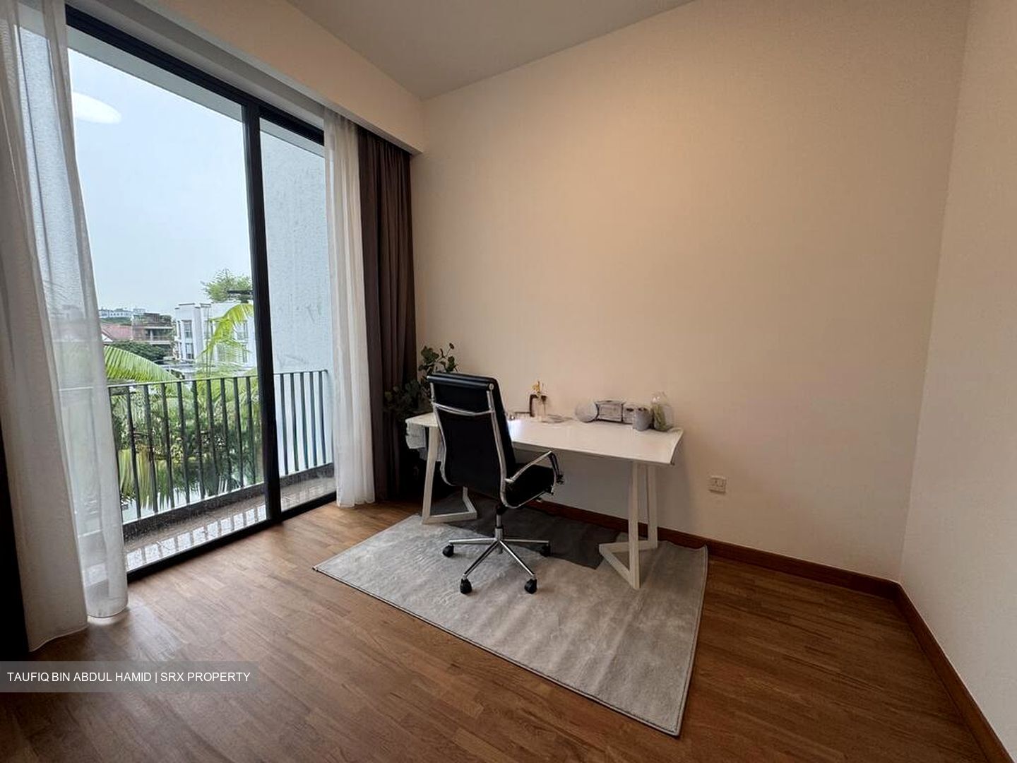 Sunrise Terrace (D28), Terrace #512870091